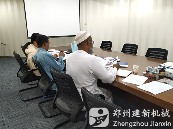 埃塞俄比亚客户到leyu.乐鱼(集团)智能科技股份有限公司网站
参观访问